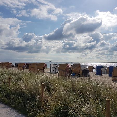 Strande, Fast Am Strand Extérieur photo