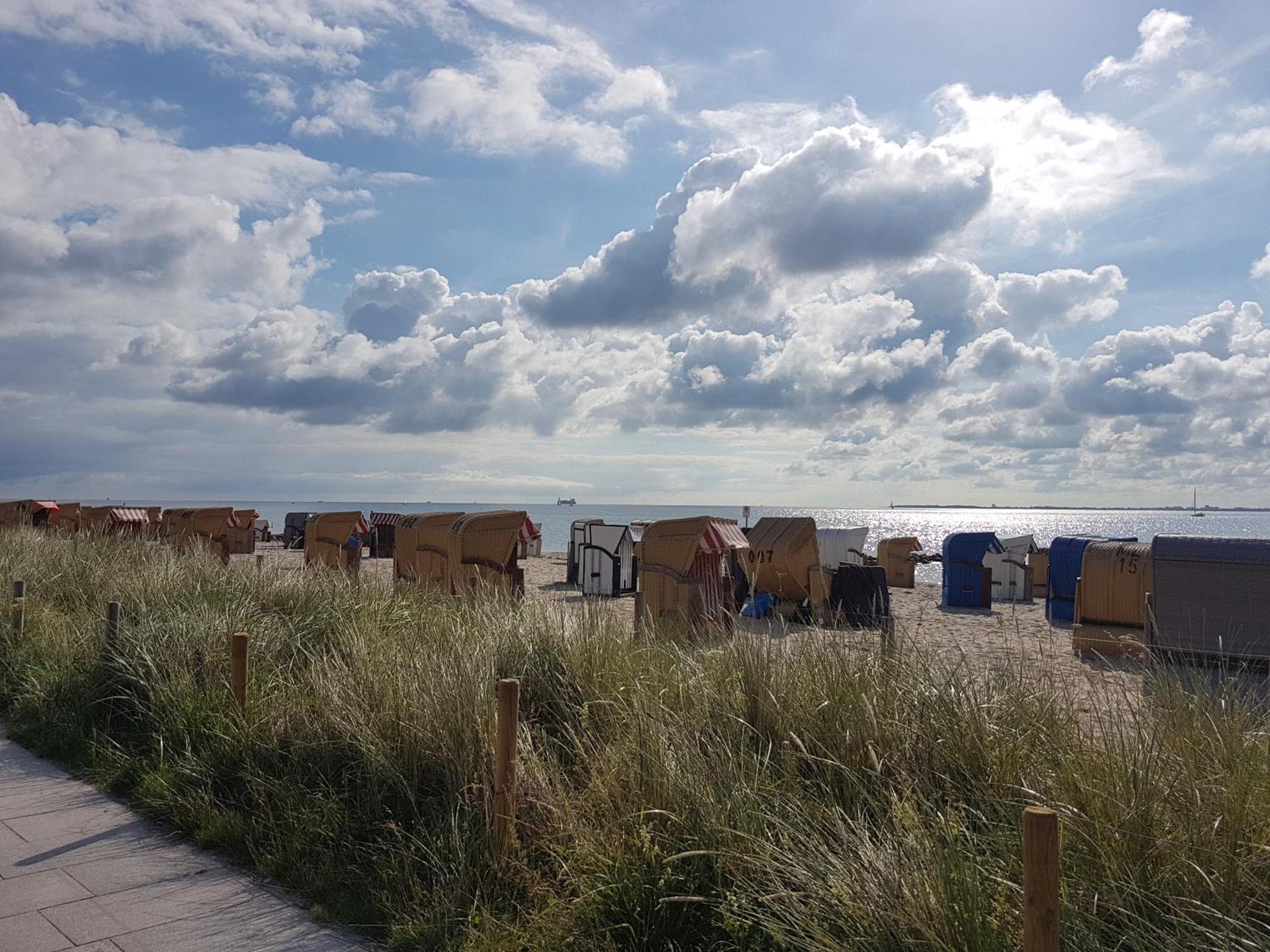 Strande, Fast Am Strand Extérieur photo